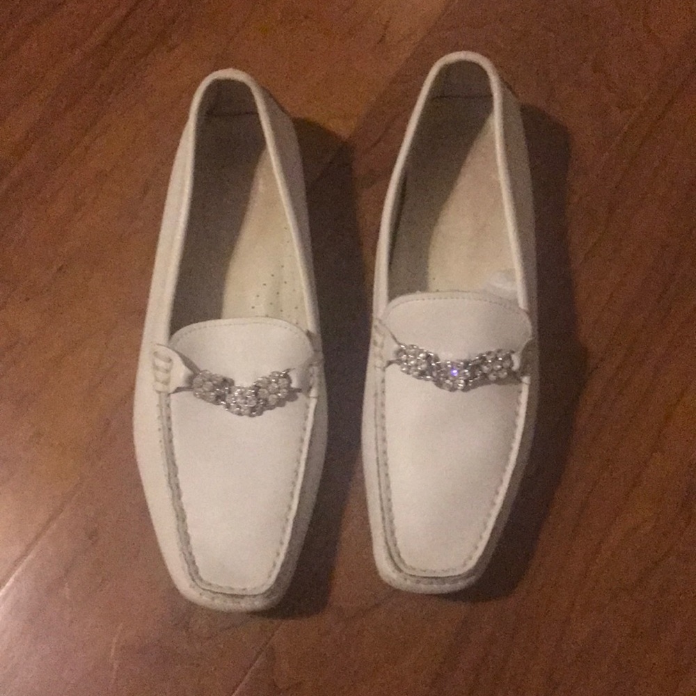 Women’s shoes